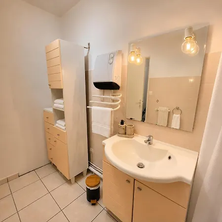 Apartment Jardin Des Papillons La Buisse
